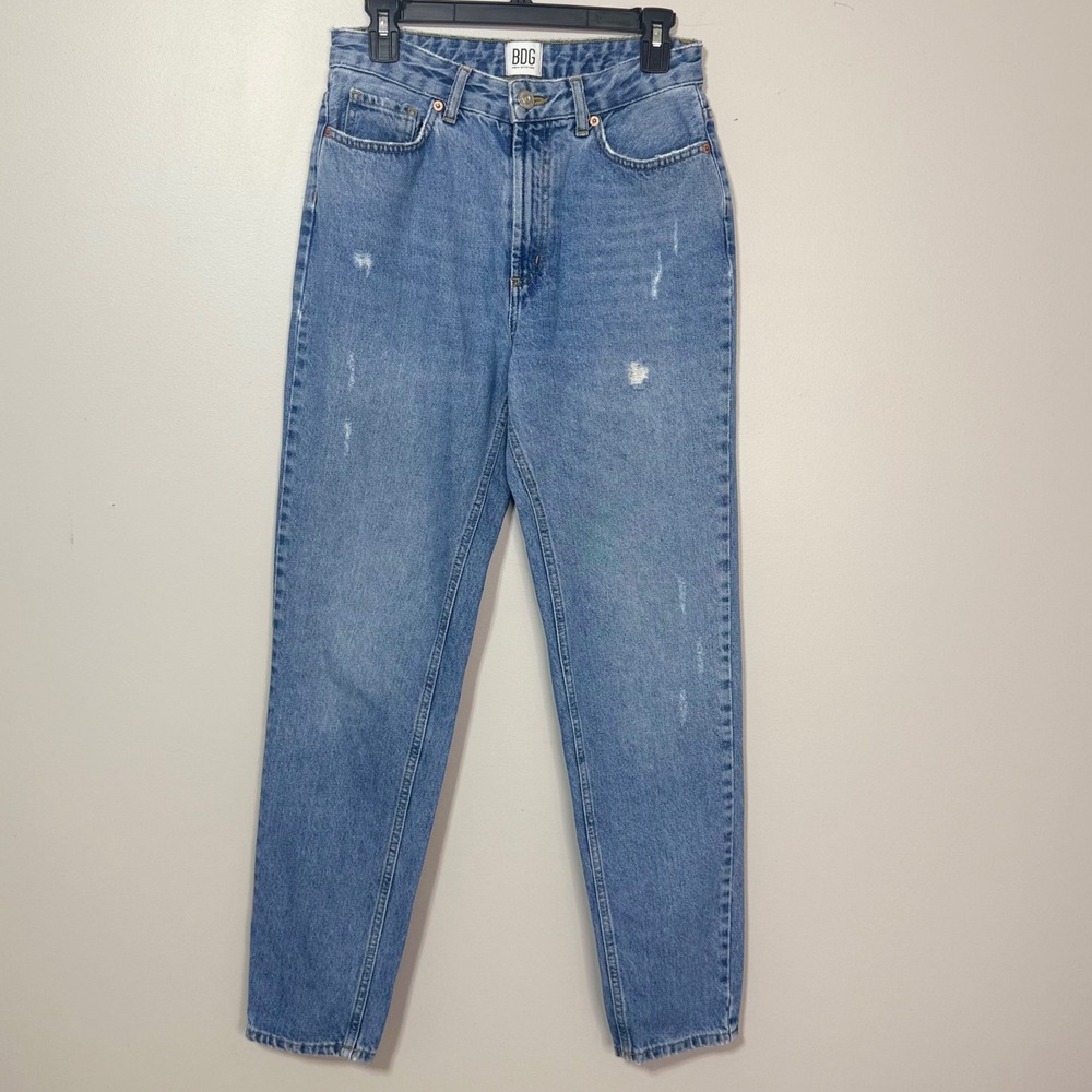 BDG Mom Jeans Womens 26 Blue Light Wash Distressed High Rise Tapered Leg Denim